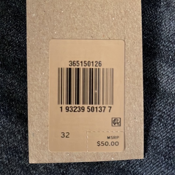 LEVIS 314 shaping straight mid rise.W32. L34. 3 pairs. 1 pair 511 slim - Picture 6 of 6